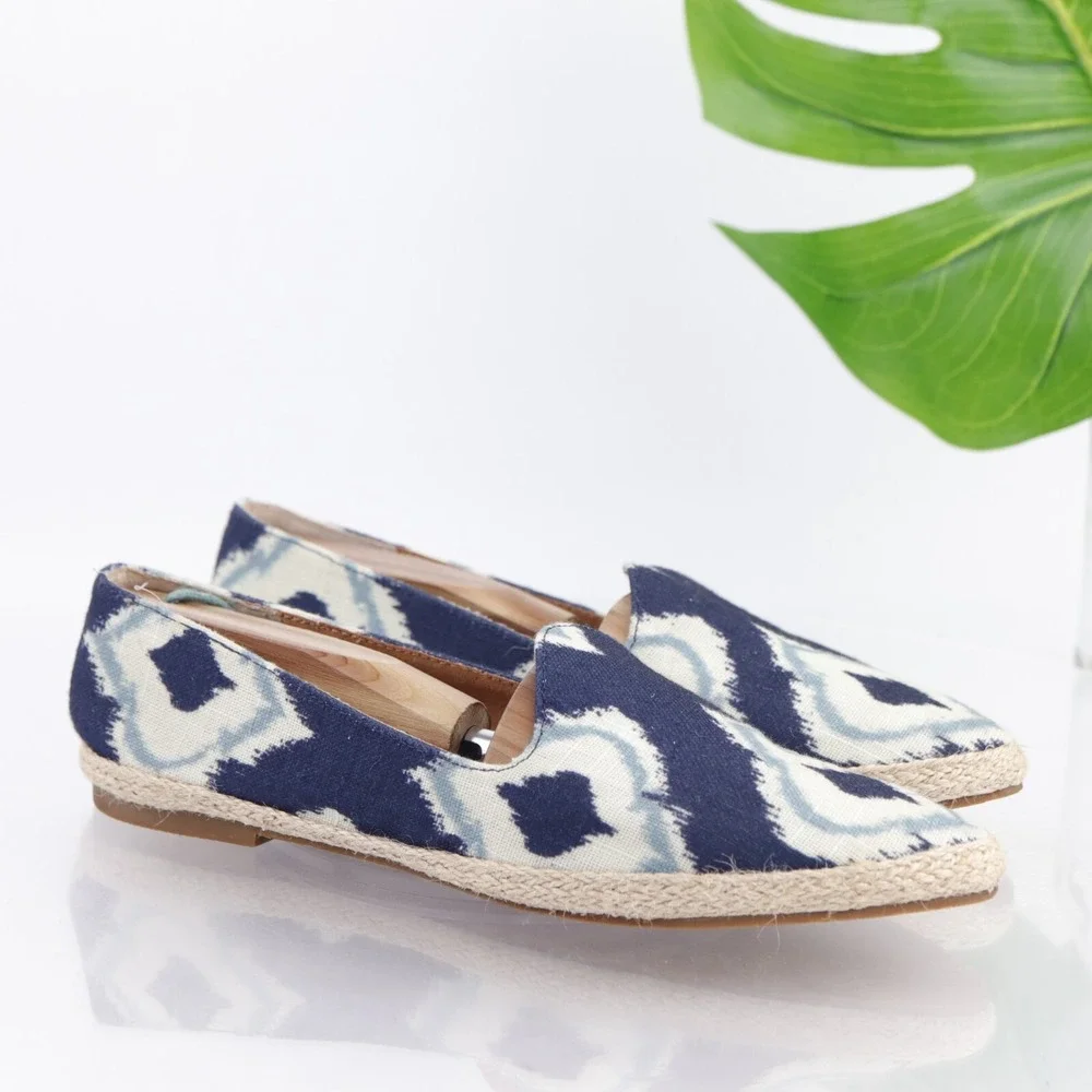 Seychelles Womens Espadrille Flat Size 8.5 Navy Blue White Pointed Slip On Shoes